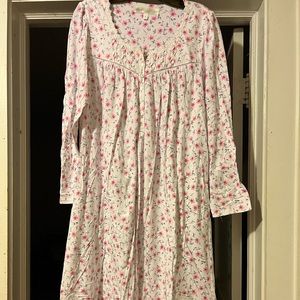 Eileen West Small Floral White Maxi Nightgown